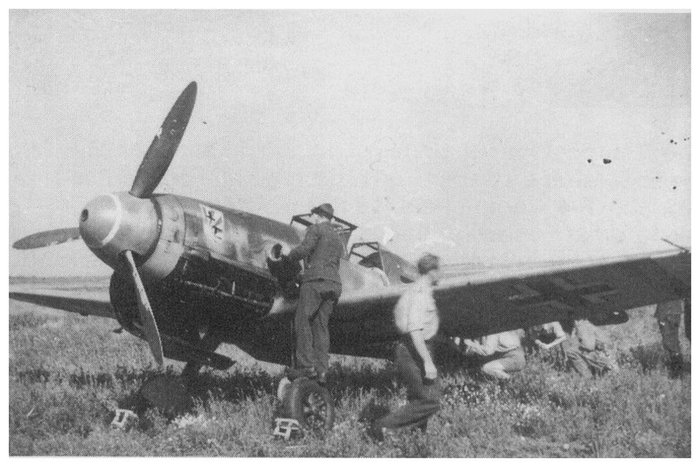 Me Bf 109F-4 R3 du (F) Ob. d. L région de Kharkov été 1942.jpg